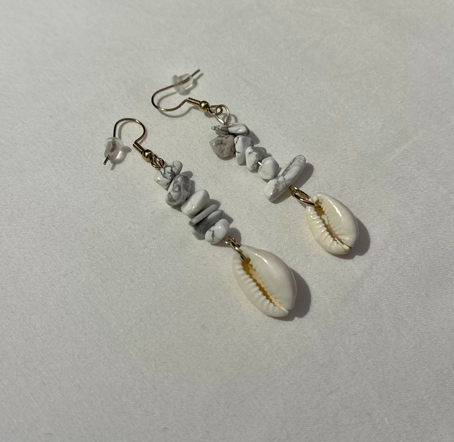 Pendientes caracol y piedra