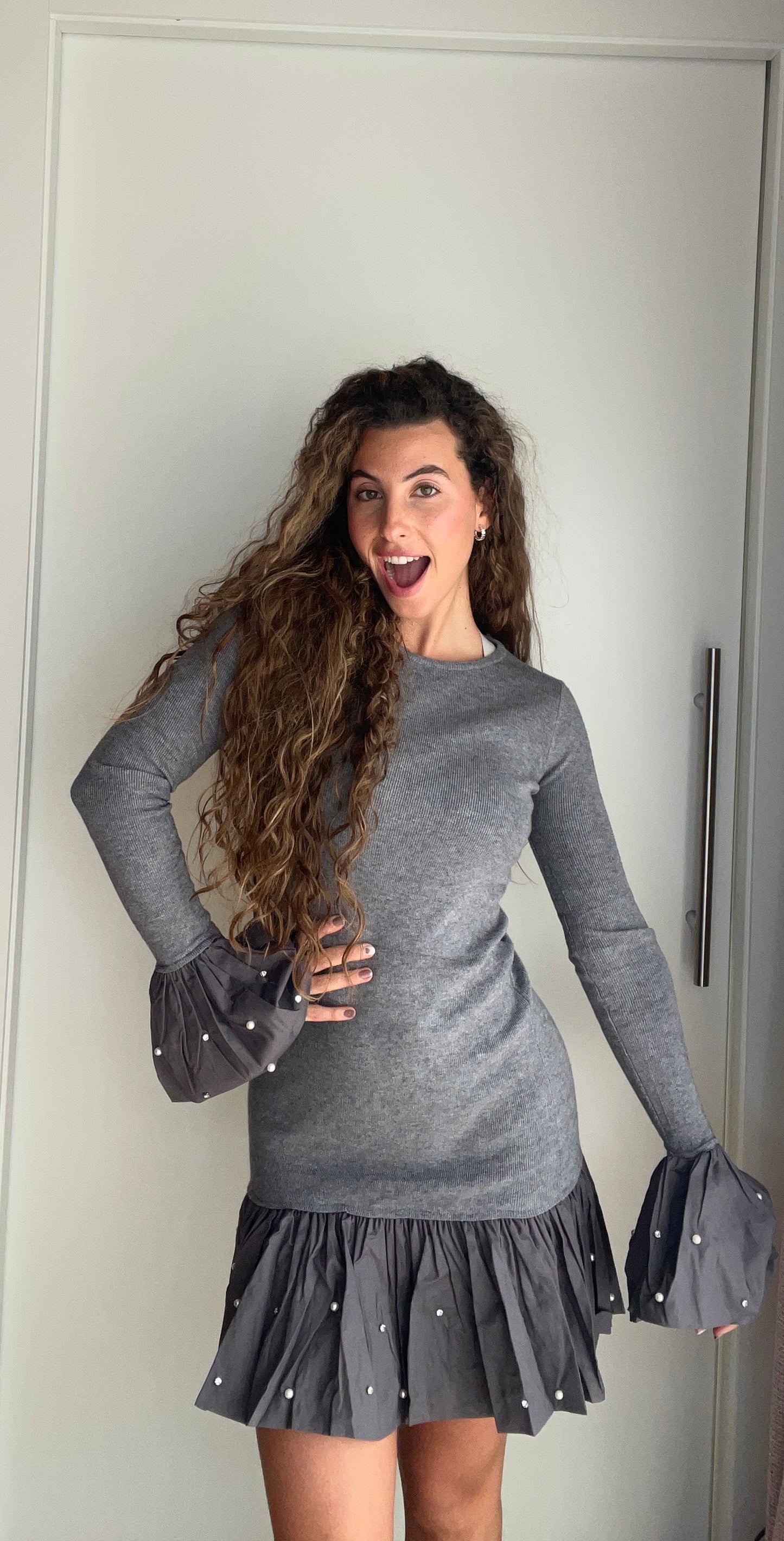 Vestido perlas (gris)