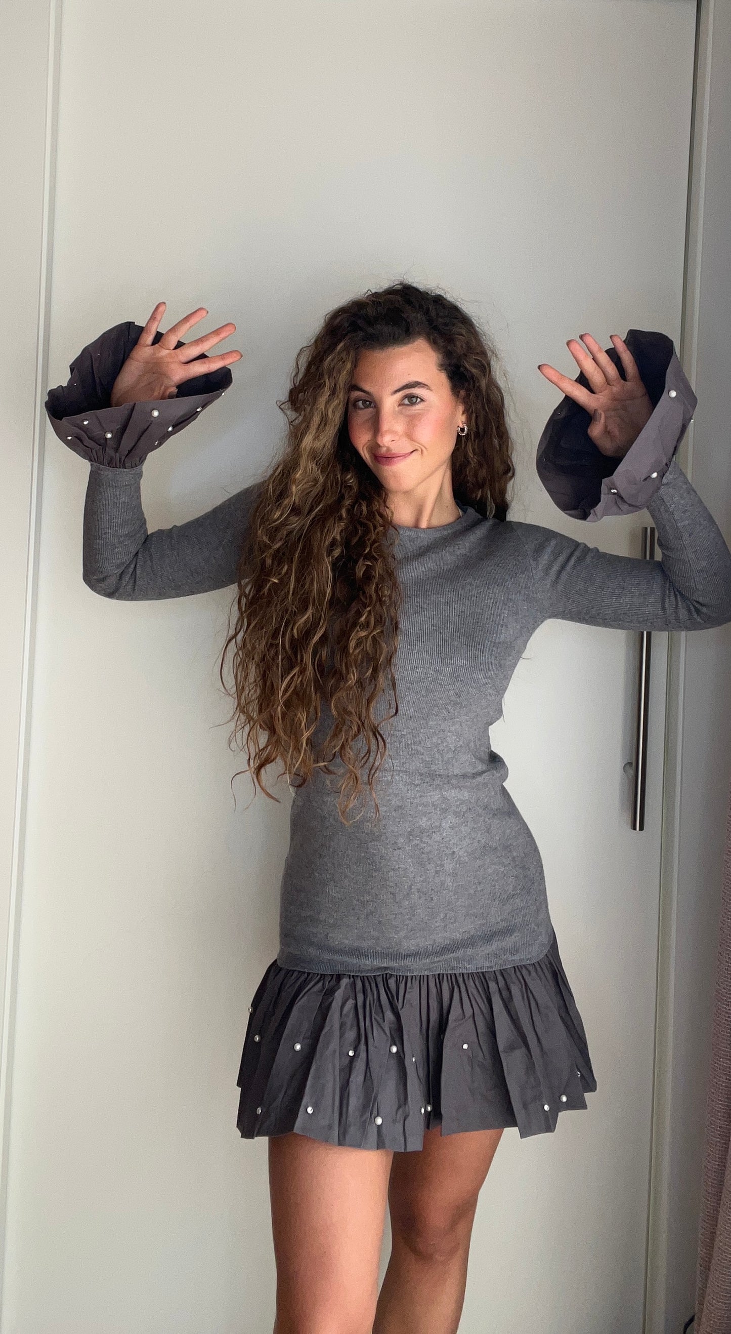 Vestido perlas (gris)