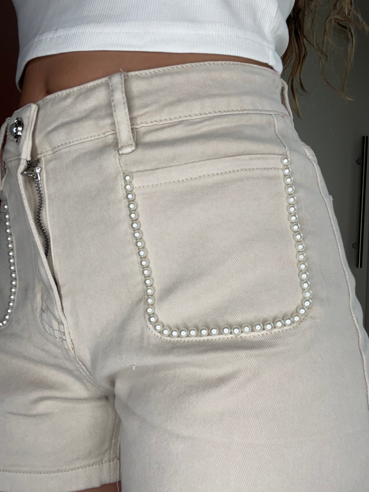 Short beige perlas