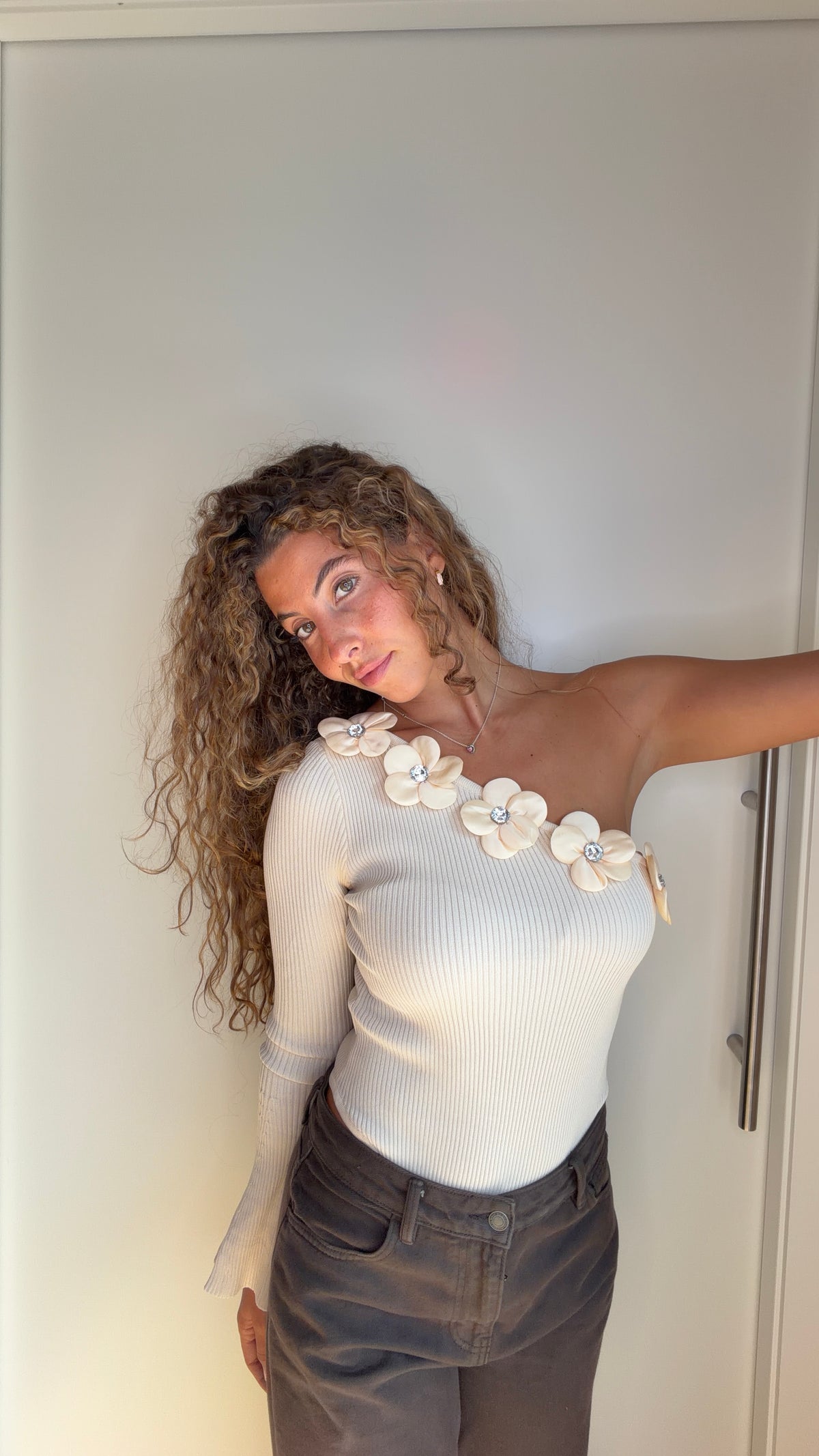 Flower body (crema)